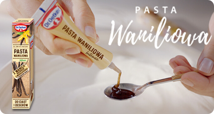 Dozowanie pasty wanilii Dr. Oetkera na łyżeczkę.