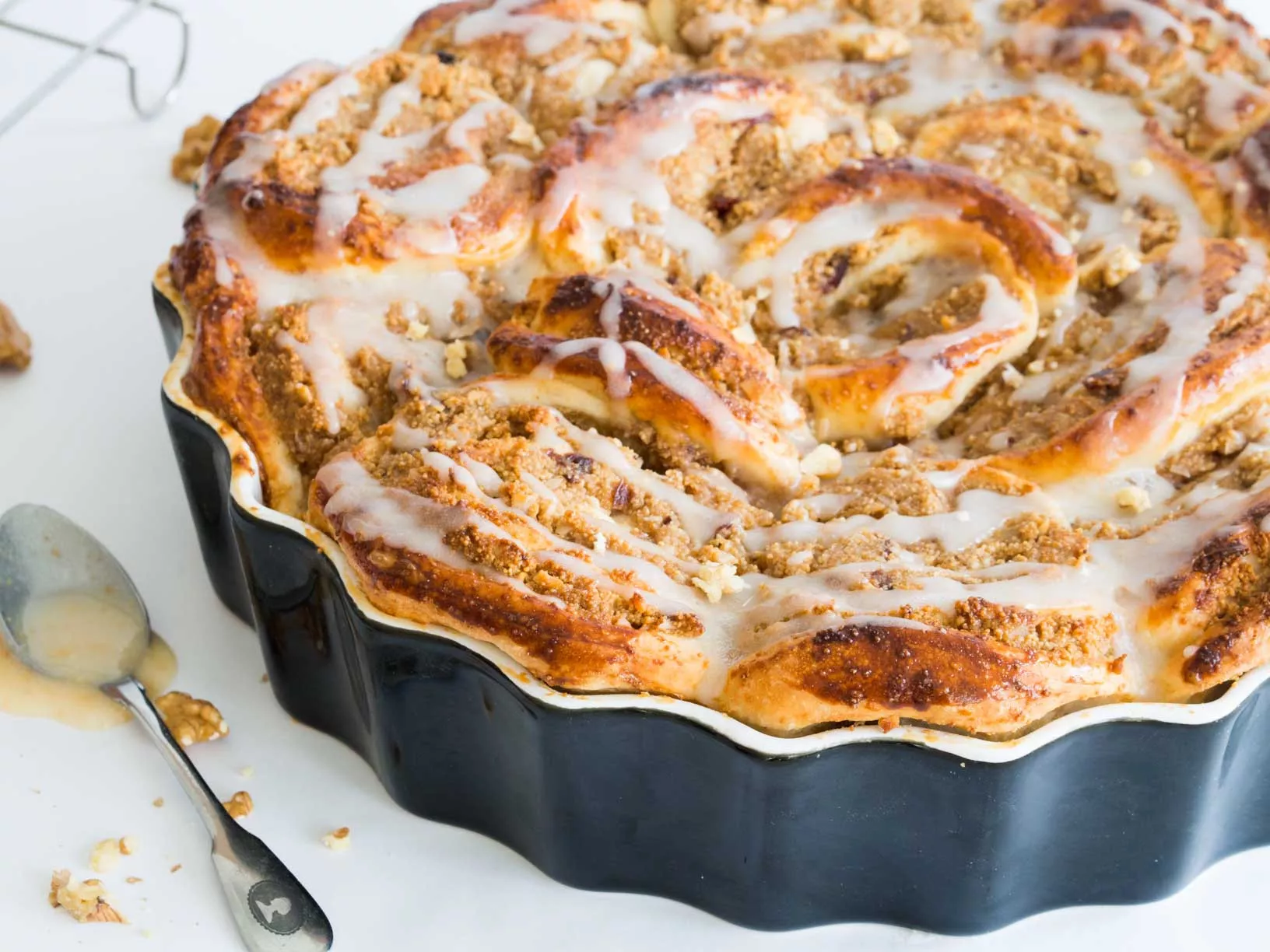 drożdżowe ślimaczki z białym makiem i lukrem pomarańczowym - wszystkiego słodkiego