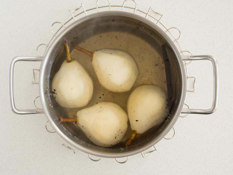 ugotowane gruszki w syropie