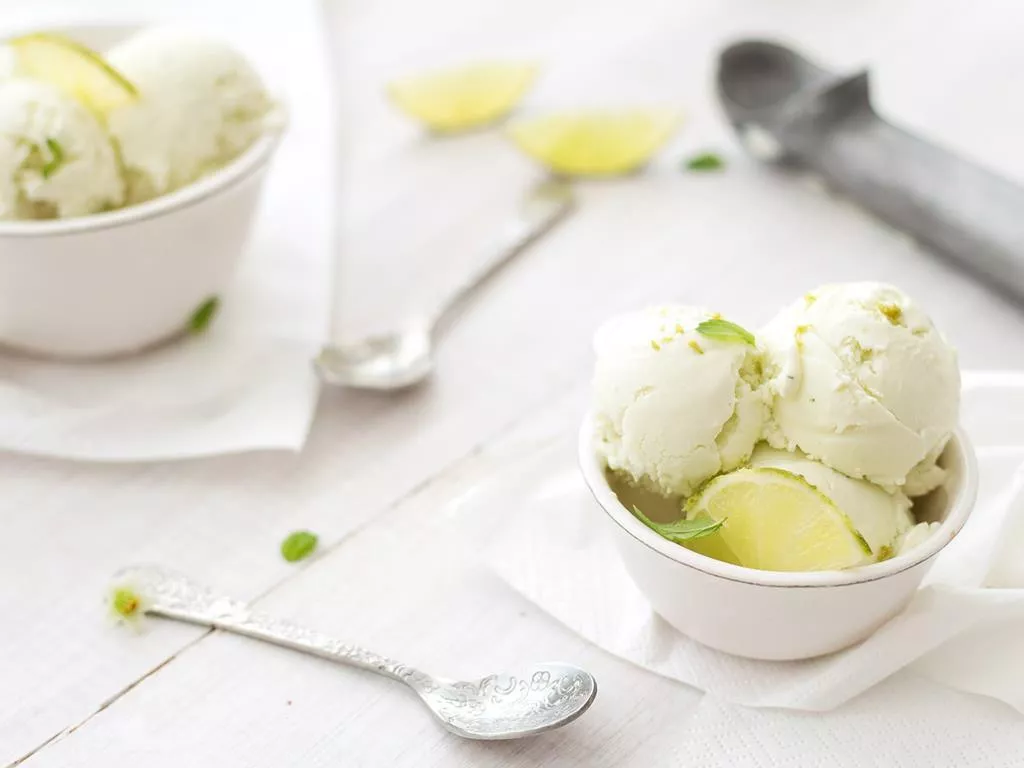 Lody limonkowo-miętowe w miseczce - Wszystkiego Słodkiego