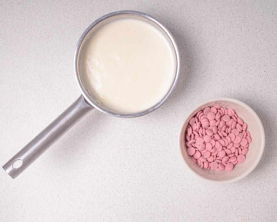 mascarpone zagotowane ze śmietanką i czekolada Ruby