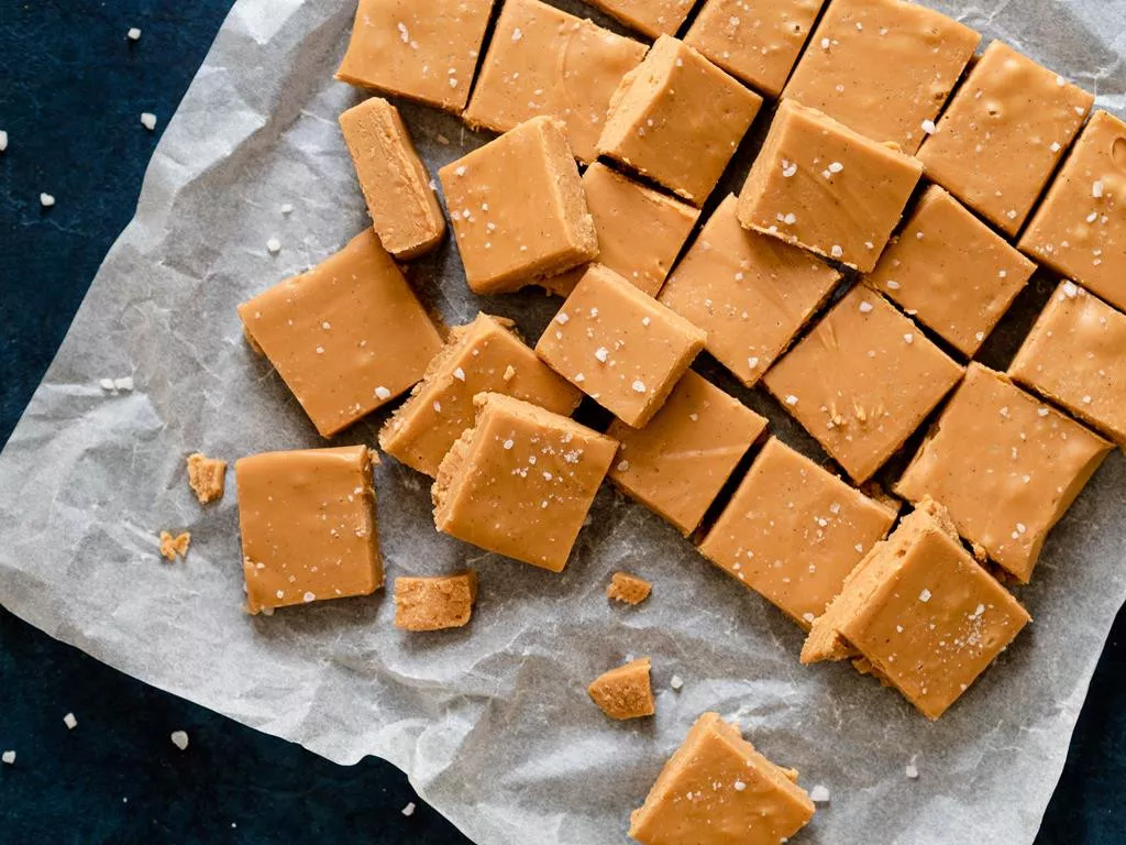 Karmelowe kostki z solą morską - Wszystkiego Słodkiego