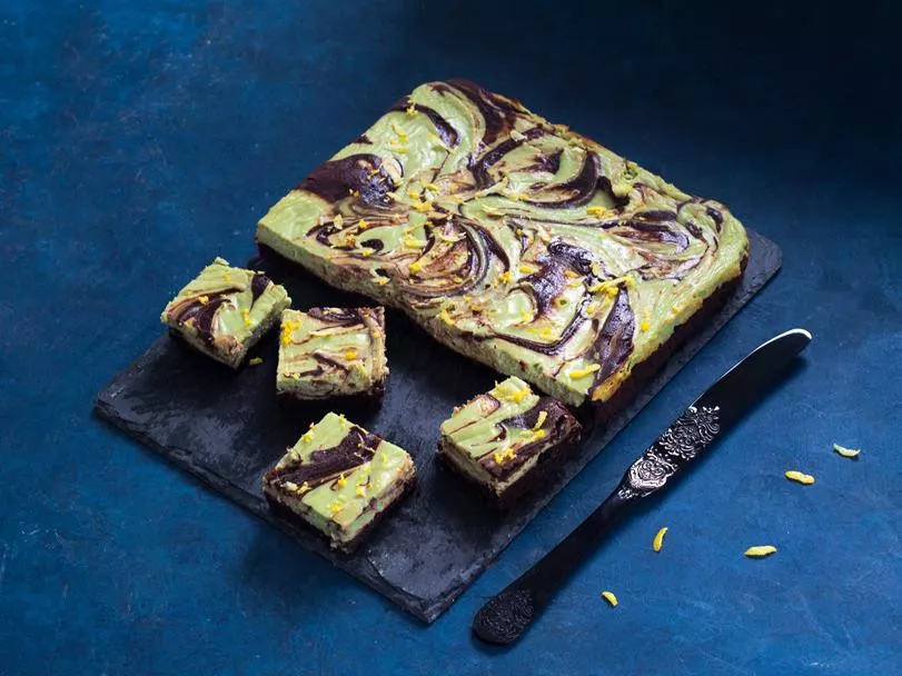 Sernikobrownie z matchą