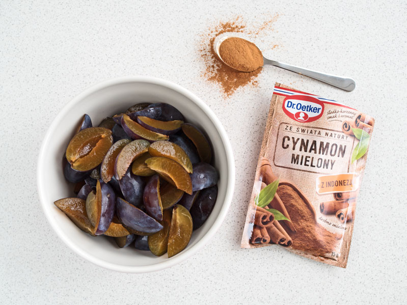 śliwki z cynamonem