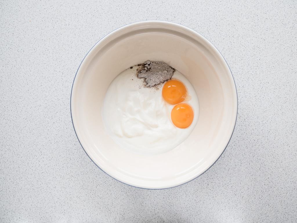 jogurt, jajka, cukier z wanilią