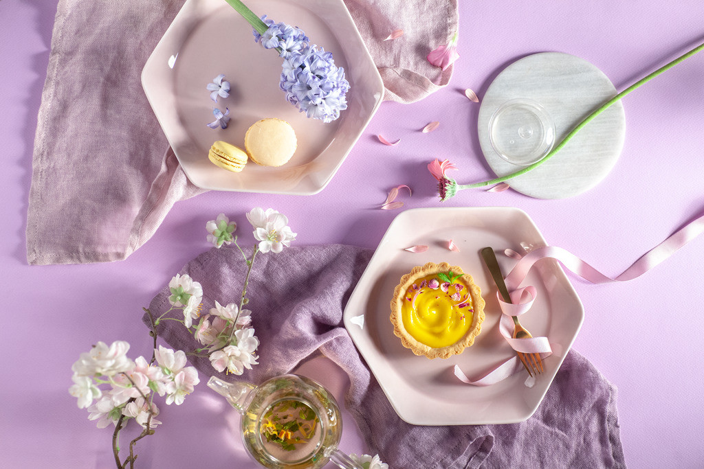 Makaroniki i wiosenne kwiaty