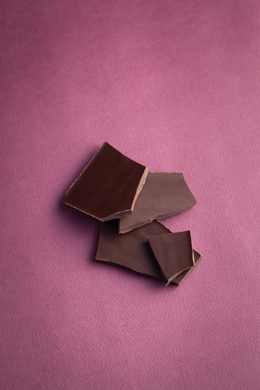 Kawałki gorzkiej czekolady