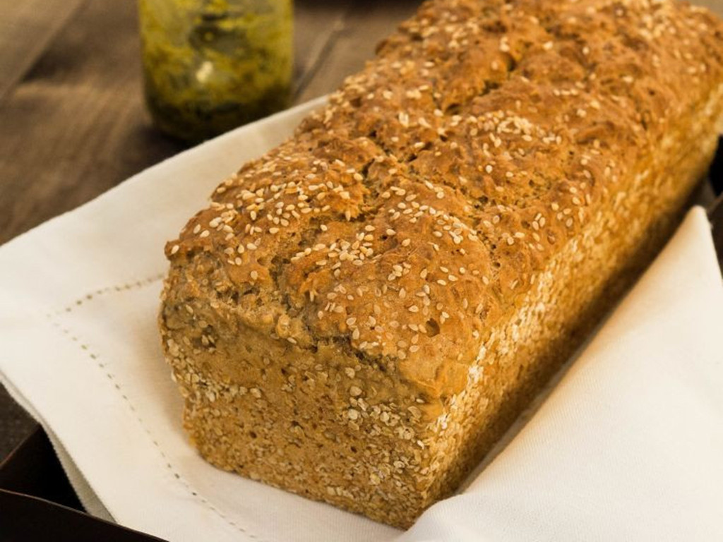 bochenek chleba wieloziarnistego żytniego