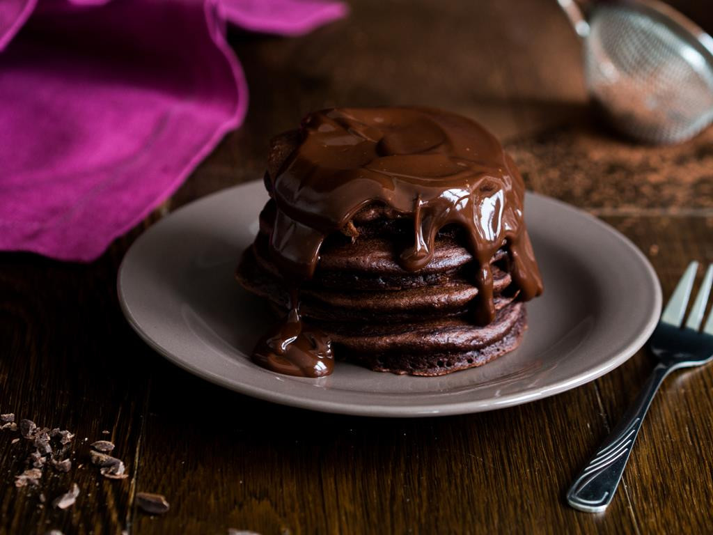czekoladowe pancakes (pankejki) z sosem czekoladowym - Wszystkiego Słodkiego