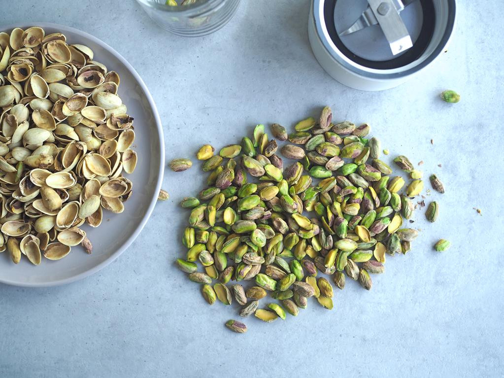 pistacje na stole