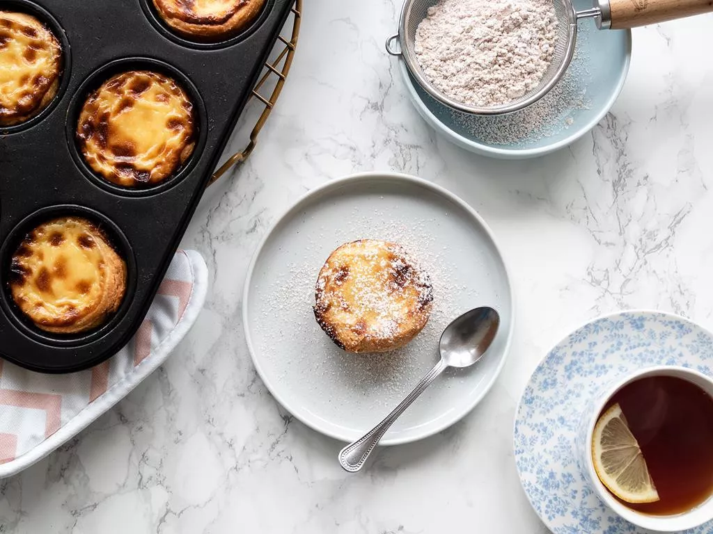 pasteis de nata - portugalskie minitarty z waniliowym nadzieniem budyniowym - Wszystkiego Słodkiego