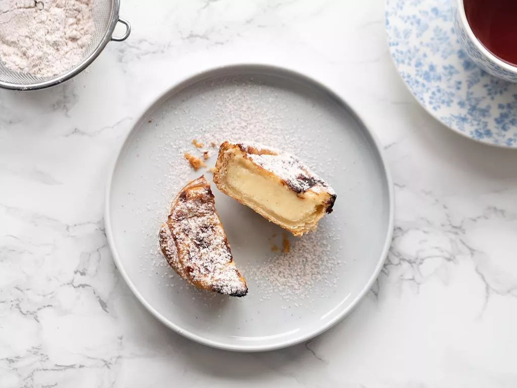 pasteis de nata - portugalskie minitarty z waniliowym nadzieniem budyniowym na śmietance - Wszystkiego Słodkiego