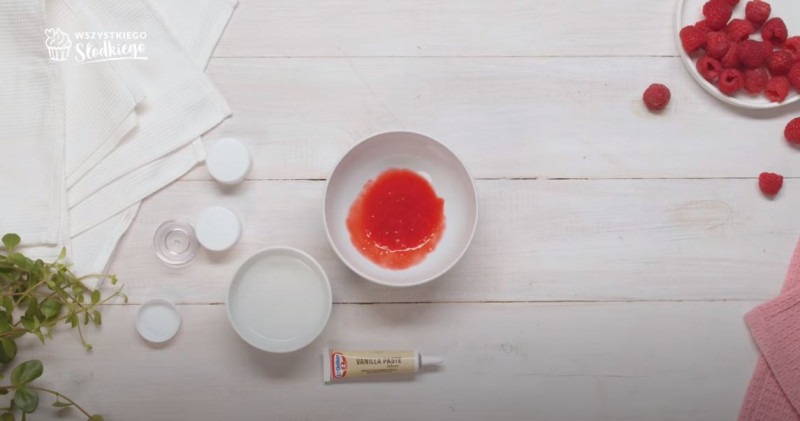 Sok z malin, olej kokosowy i pasta z wanilii