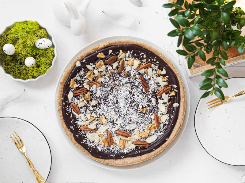 Mazurek z polewą wegańską z napoju sojowego i czekolady gorzkiej