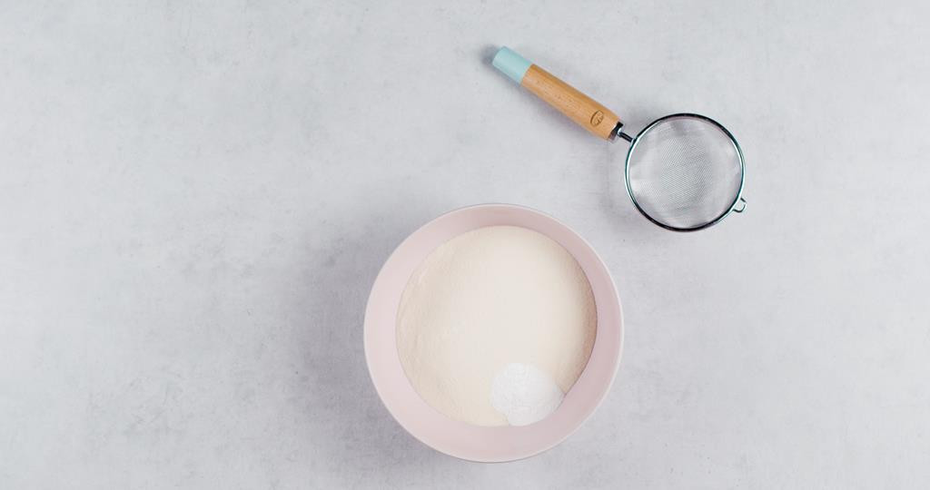 Mąka przesiana z proszkiem do pieczenia