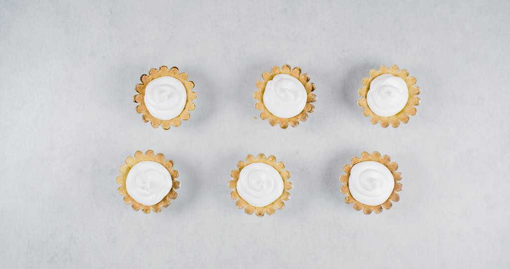 Tarlatetki z kremem cytrynowym i bezą