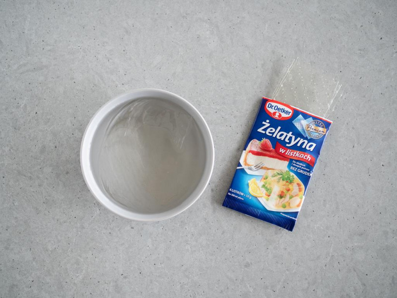 żelatyna w listkach r. Oetkera