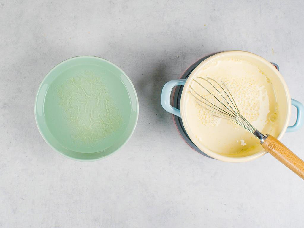 Żelatyna Dr. Oetkera dodana do śmietanki