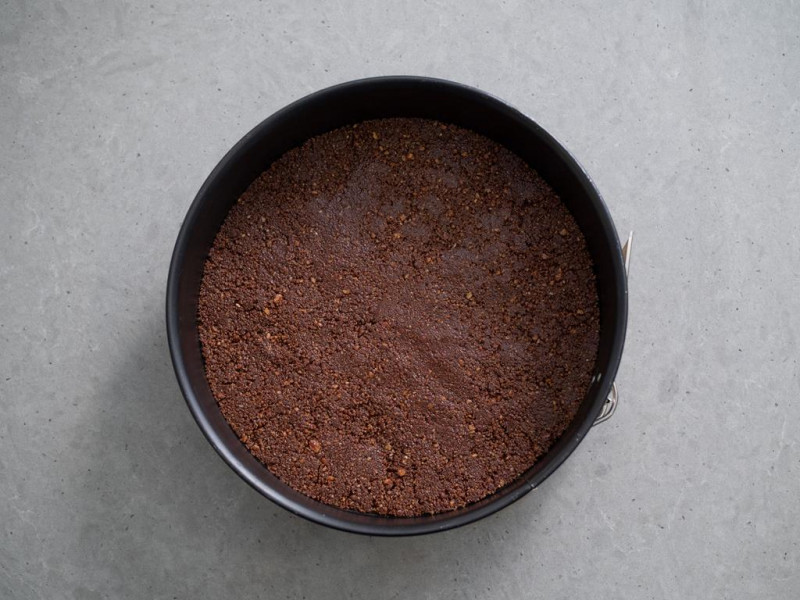 tortownica z czekoladowym spodem