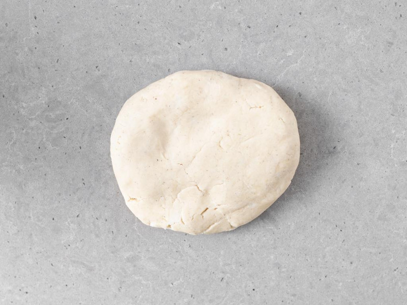 Zagniecione wegańskie ciasto kruche.