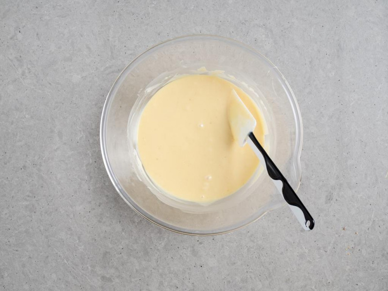 czekolada rozpuszczona z mlekiem skondensowanym