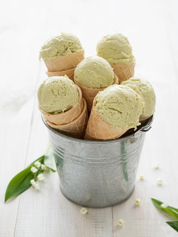 Lody z awokado i mleczkiem kokosowym