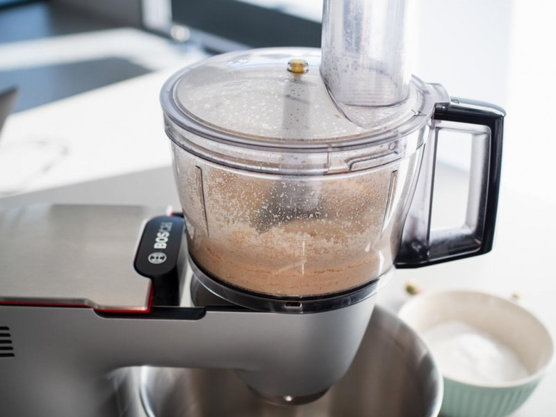 migdały zmielone w malakserze robota kuchennego  OptiMUM MUM9BX5S65