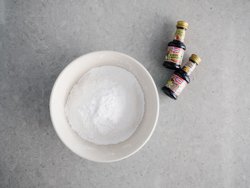 cukier puder , ekstrakt Migdałowy Migdał z Maroka i ekstrakt z Waniliią Dr. Oetkera