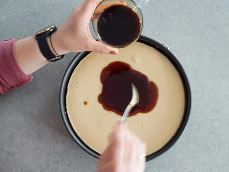 na sernik wylewana łyżką  glazura kawowa
