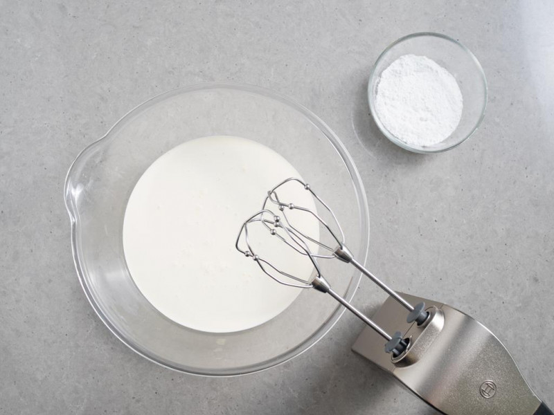 śmietanka kremówka, śmietan-fix Dr. Oetkera , mikser ręczny Bosch