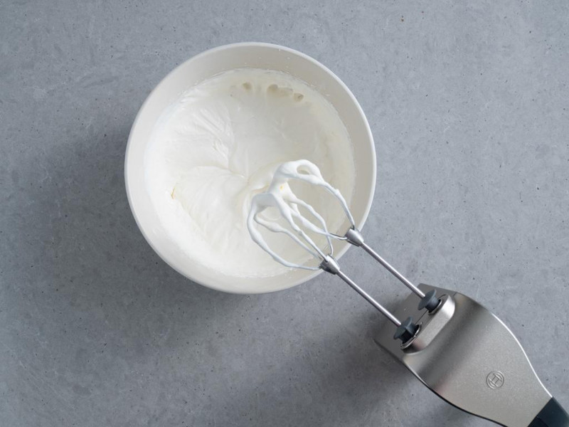 bita śmietana z mascarpone, mikser ręczny Bosch MFQ4730