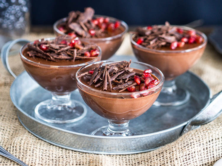 czekoladowa panna cotta w szklanym pucharku