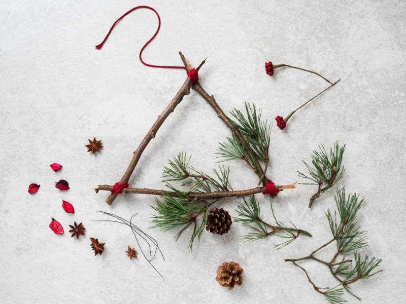 przygotowanie wianka bożonarodzeniowego