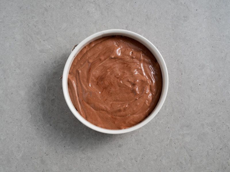 masa kakaowa na biszkopt w tortownicy 20 cm