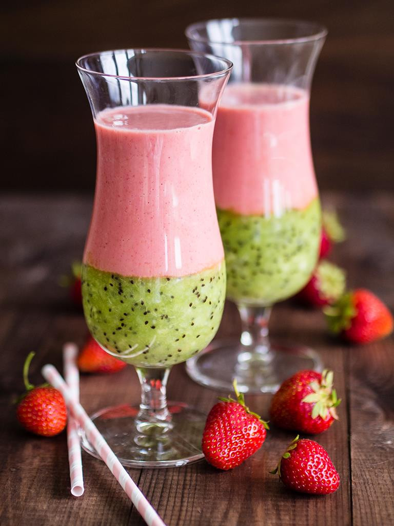 Koktajl z truskawkami i kiwi