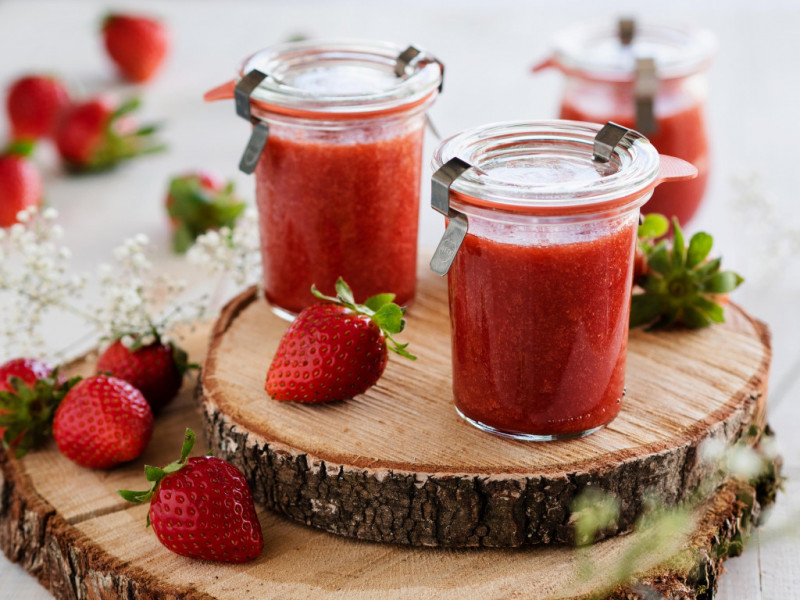 Dżem truskawkowy z rabarbarem - Wszystkiego Słodkiego