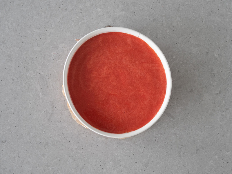 Wylana galaretka z truskawek na bazie agaru.