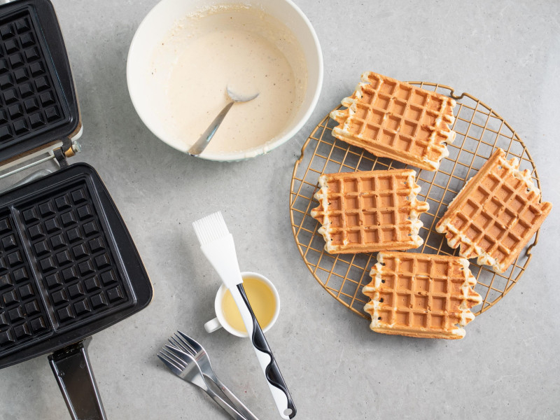 gofrownica, ciasto na gofry, gofry z serem parmezan