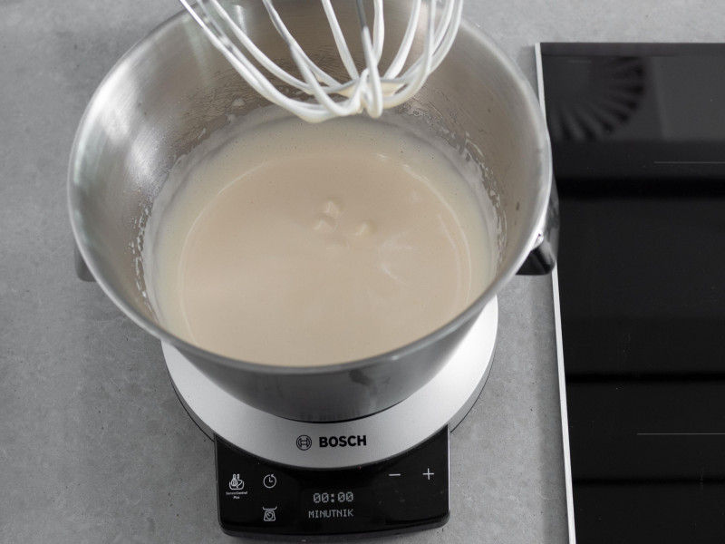 w misie robota kuchennego bosch ubita masa jajeczna