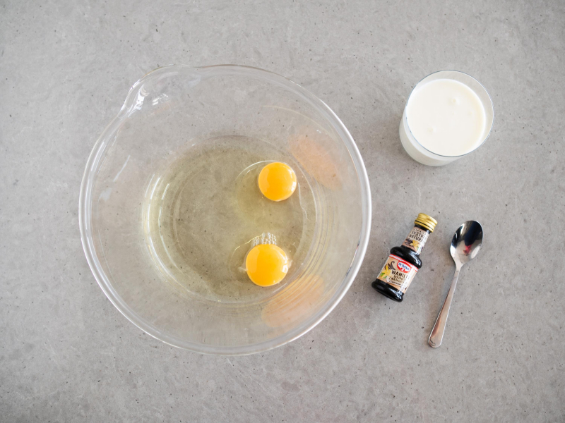 jajka, jogurt, ekstrakt waniliowy Dr. Oetkera