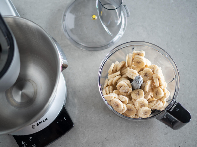 zamrożone banany, pasta waniliowa Dr. Oetkera,Robot kuchenny Bosch OptiMUM MUM9BX5S65