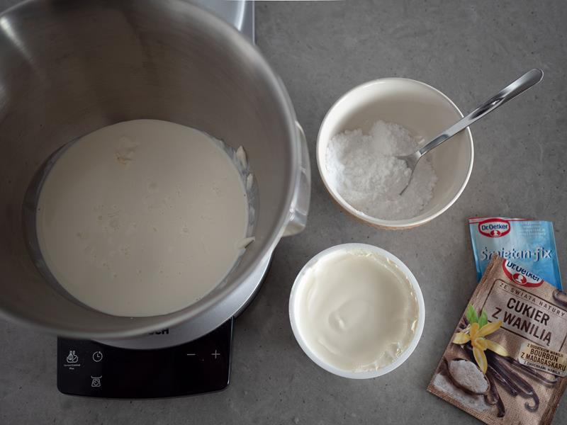 składniki na krem śmietankowy z wanilią dr. Oetkera