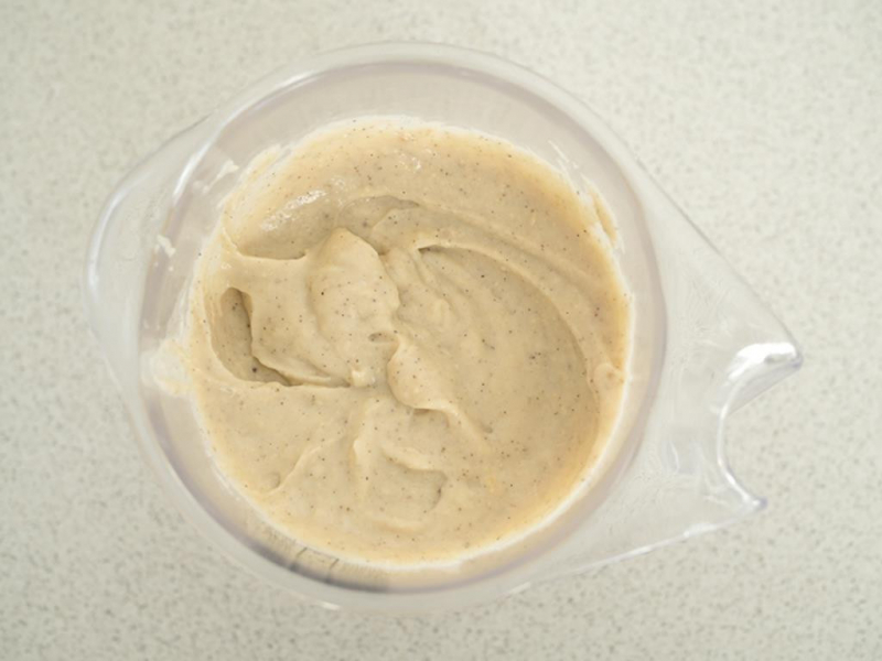 budyń jaglany z wanilią, czyli ugotowana kasza jaglana zblendowana z bananem, mlekiem i cukrem z wanilią