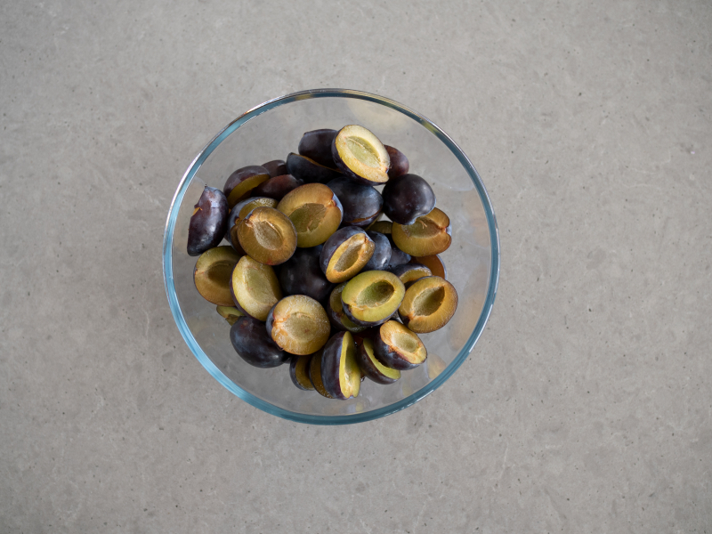 śliwki na placek ze śliwkami