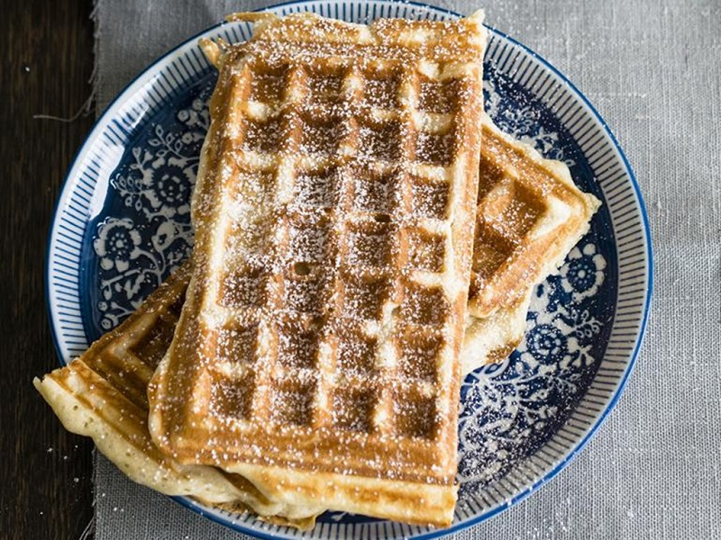 Gofry z cukrem pudrem