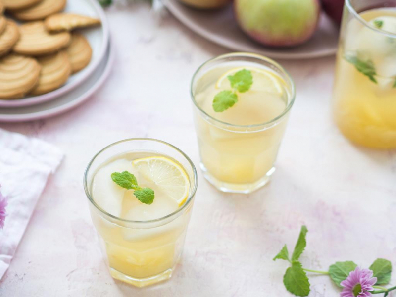 Kompot z jabłek z dodatkiem mięty - Wszystkiego Słodkiego