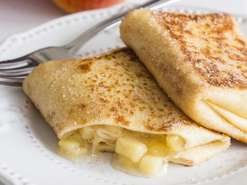 Naleśniki z wanilią i jabłkowym nadzieniem - Wszystkiego Słodkiego