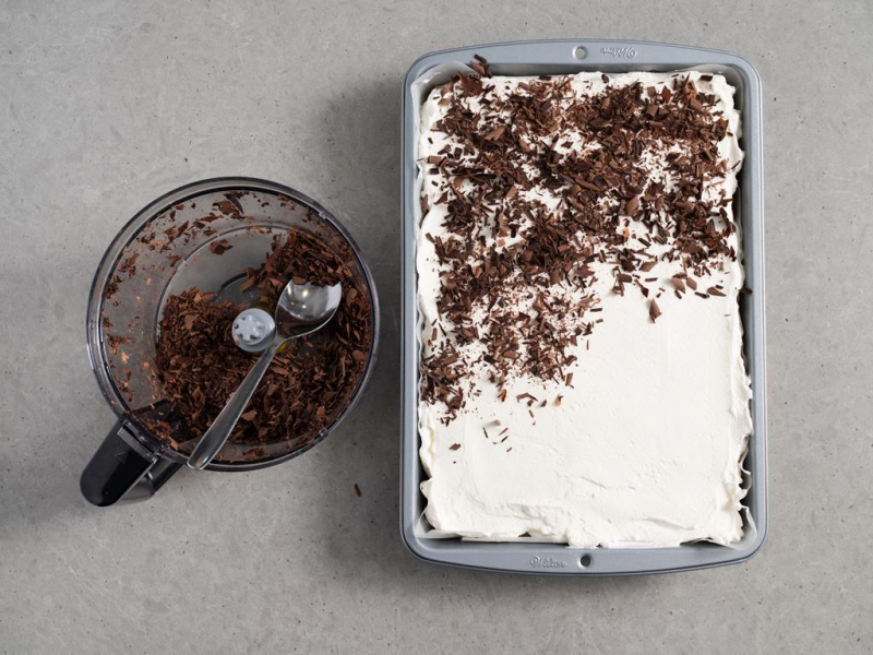 wiórki czekolady na wierzchu ciasta 3 bit