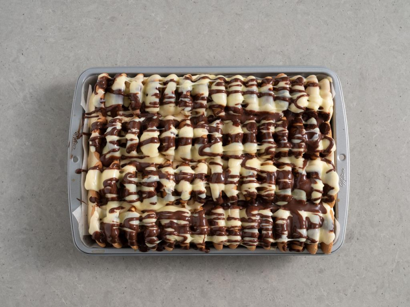 ciasto góra lodowa z polewą z mlekiem w proszku