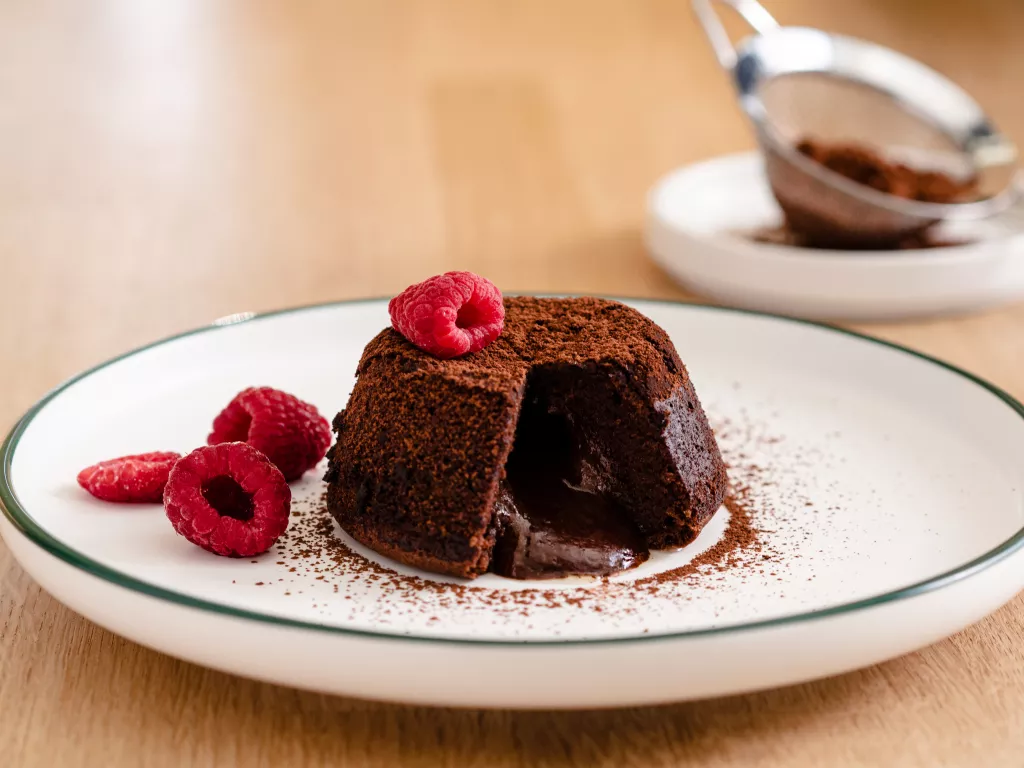 Lava cake z malinami - Wszystkiego Słodkiego